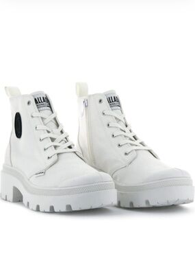 Palladium Star White Canvas Lug Sole Boots Size 8.5